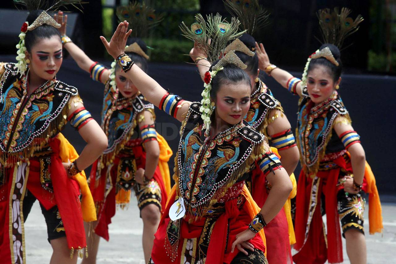 40 Kelompok Tari Ikuti...