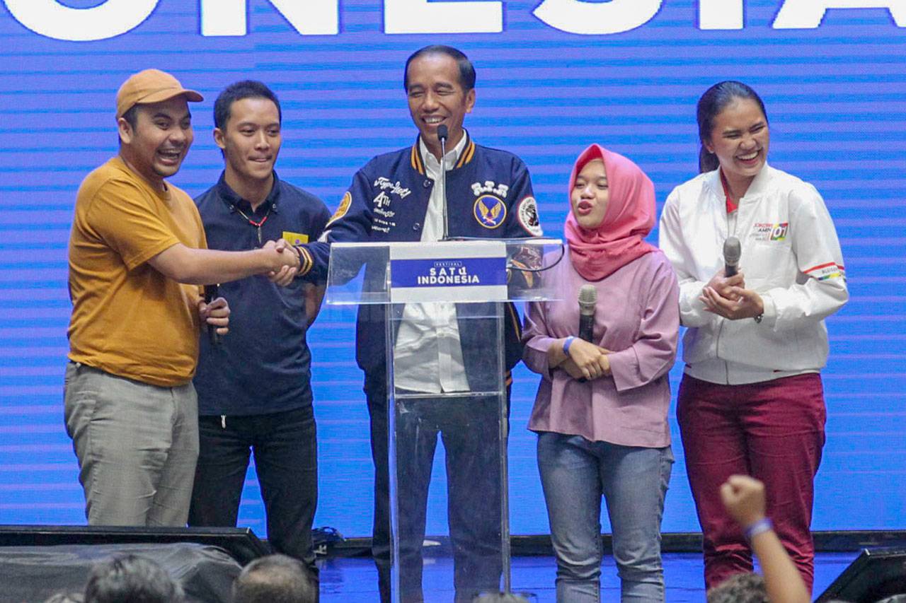 Capres Jokowi Hadiri...
