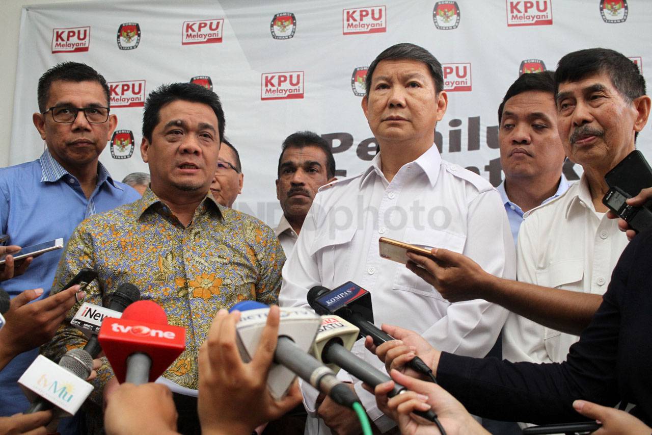 Datangi KPU, Hashim...