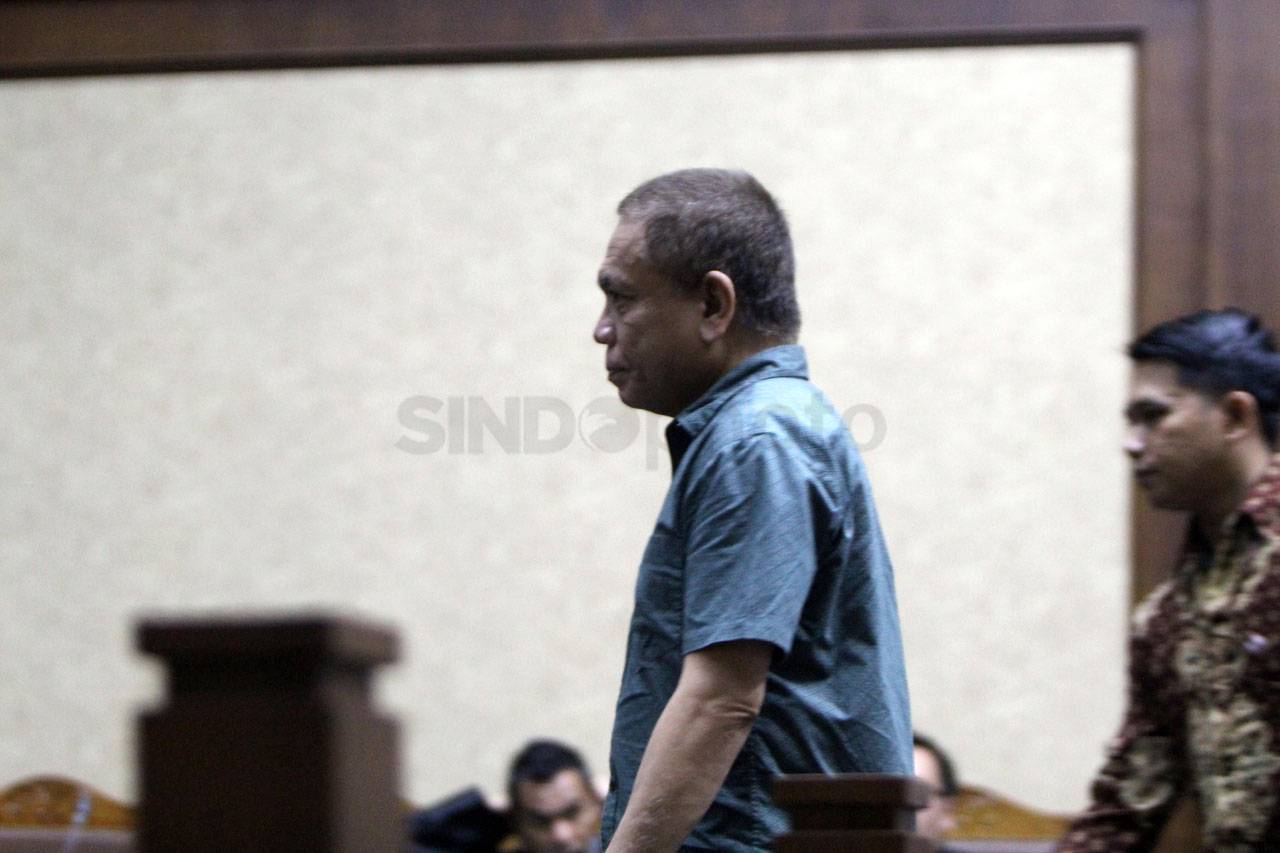 Tiga Saksi Meringankan...
