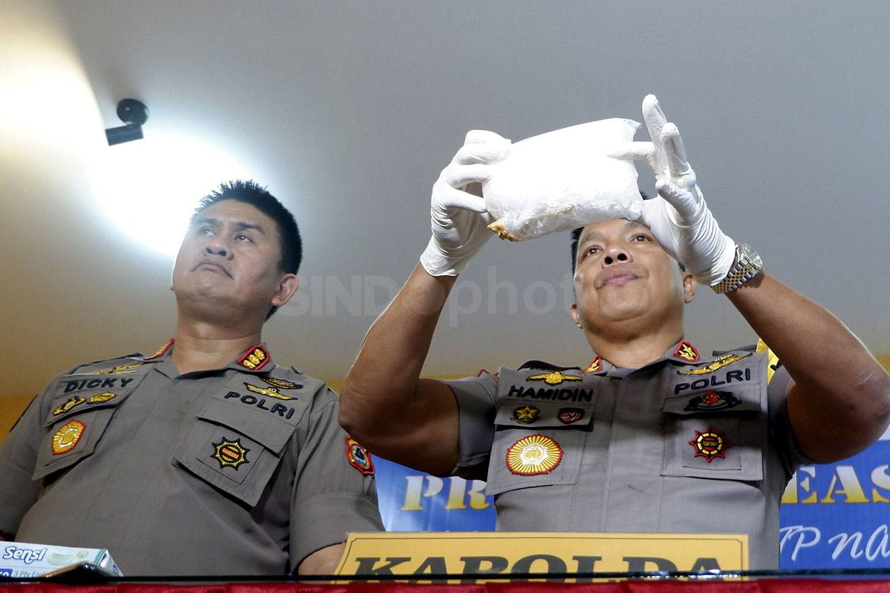 Polda Sulsel Tangkap...