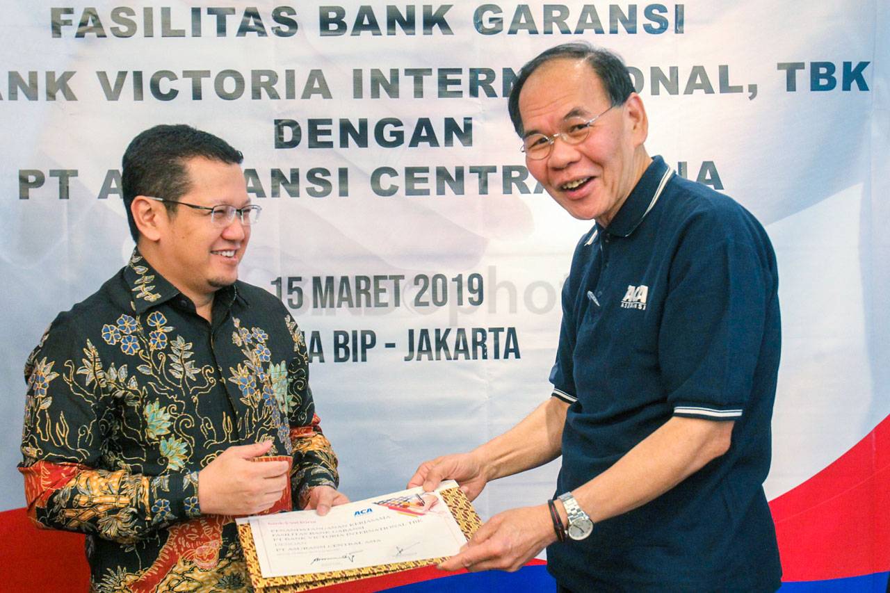 Bank Victoria dan ACA...