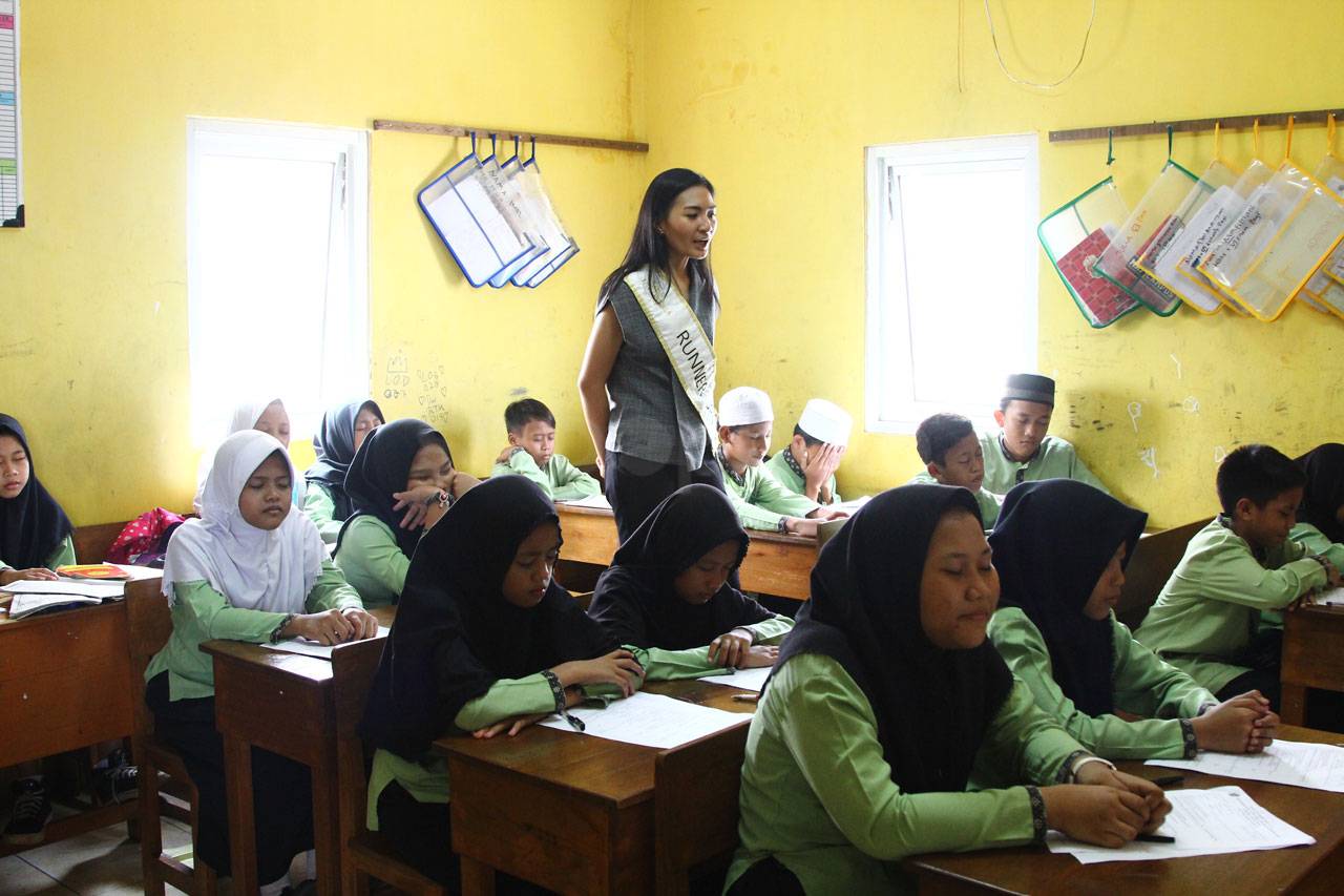 Sharon Margriet Sumolang...