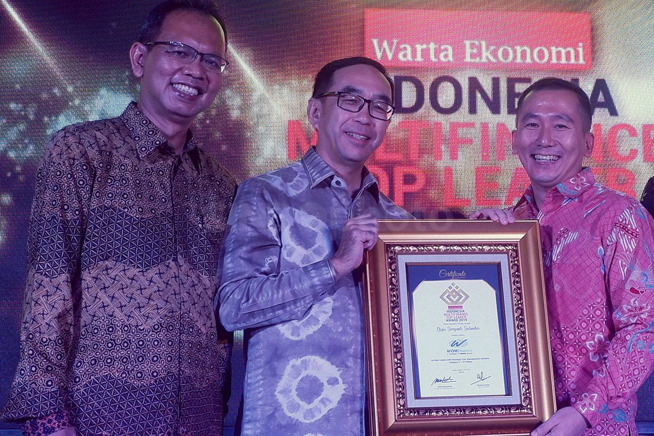 WOM Finance Raih Penghargaan...