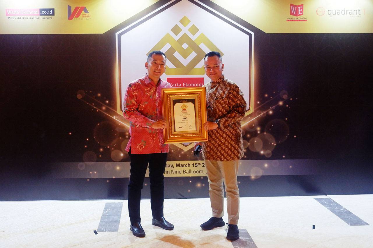 WOM Finance Raih Penghargaan...