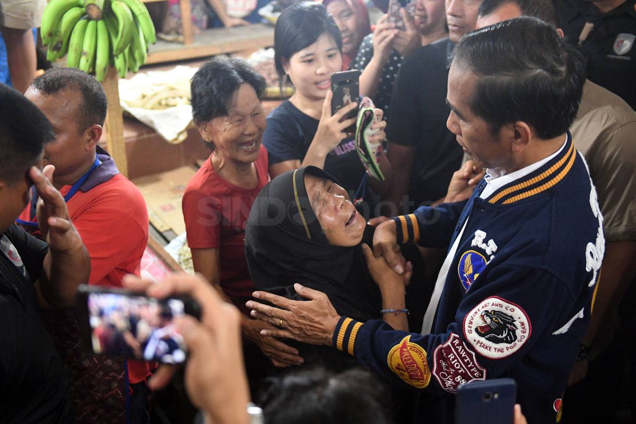 Presiden Jokowi Kunjungi...