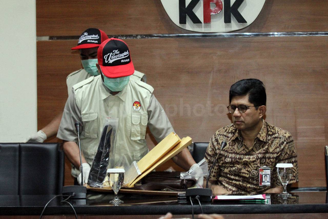 OTT Romahurmuziy, KPK...