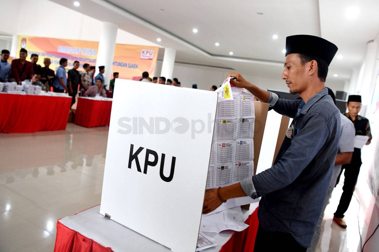 KPU Sumenep Gelar Simulasi...