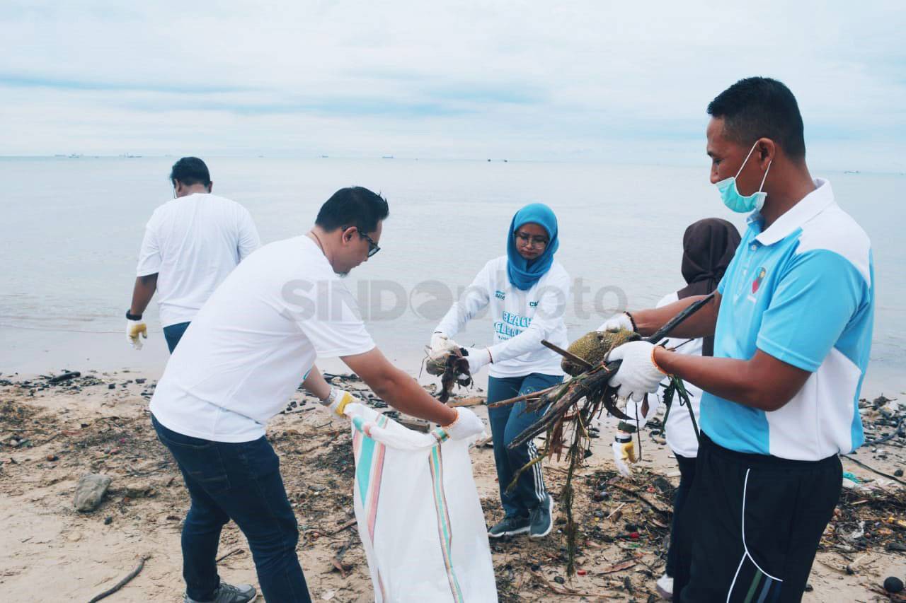 Aksi Beach Clean Up...
