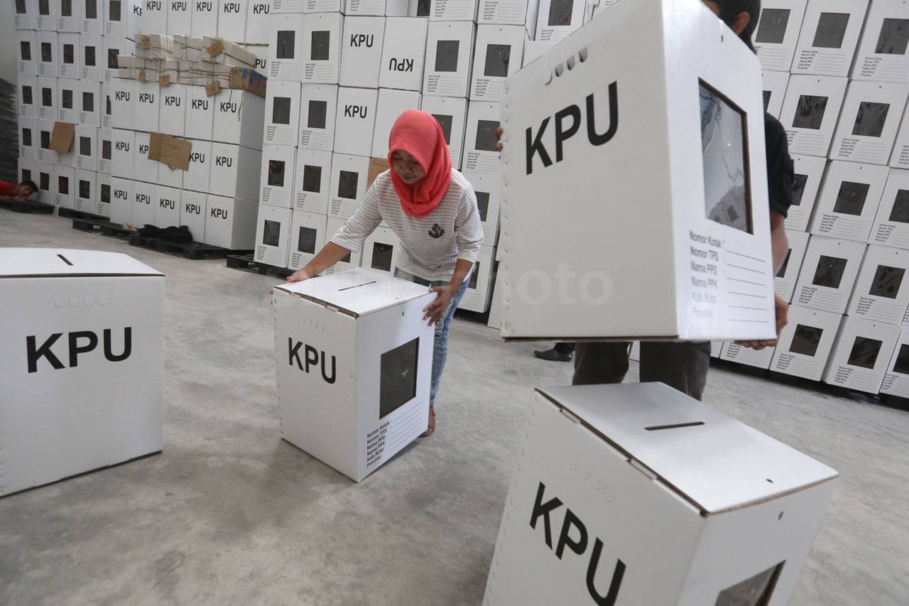 KPU Surabaya Rakit Kotak...