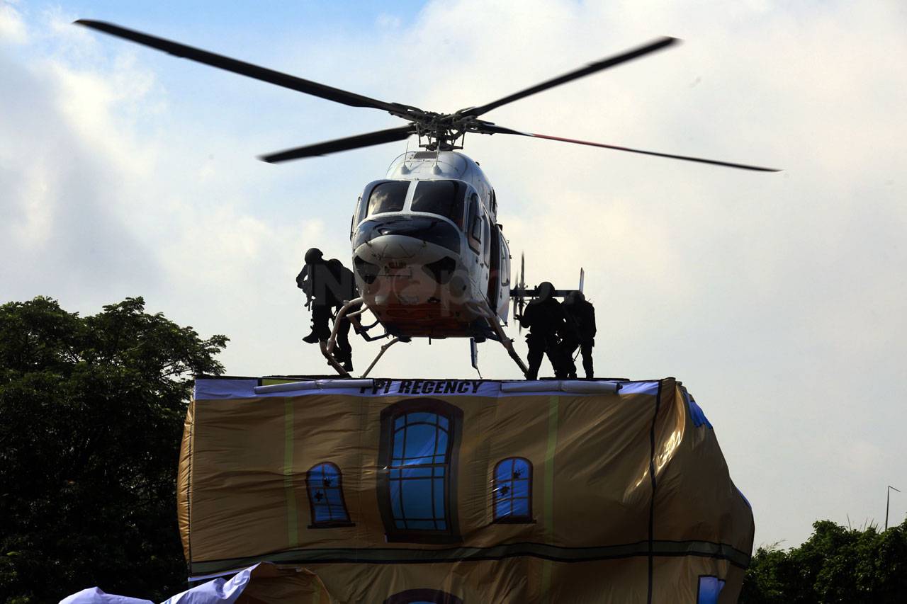 TNI dan Polri Gelar...
