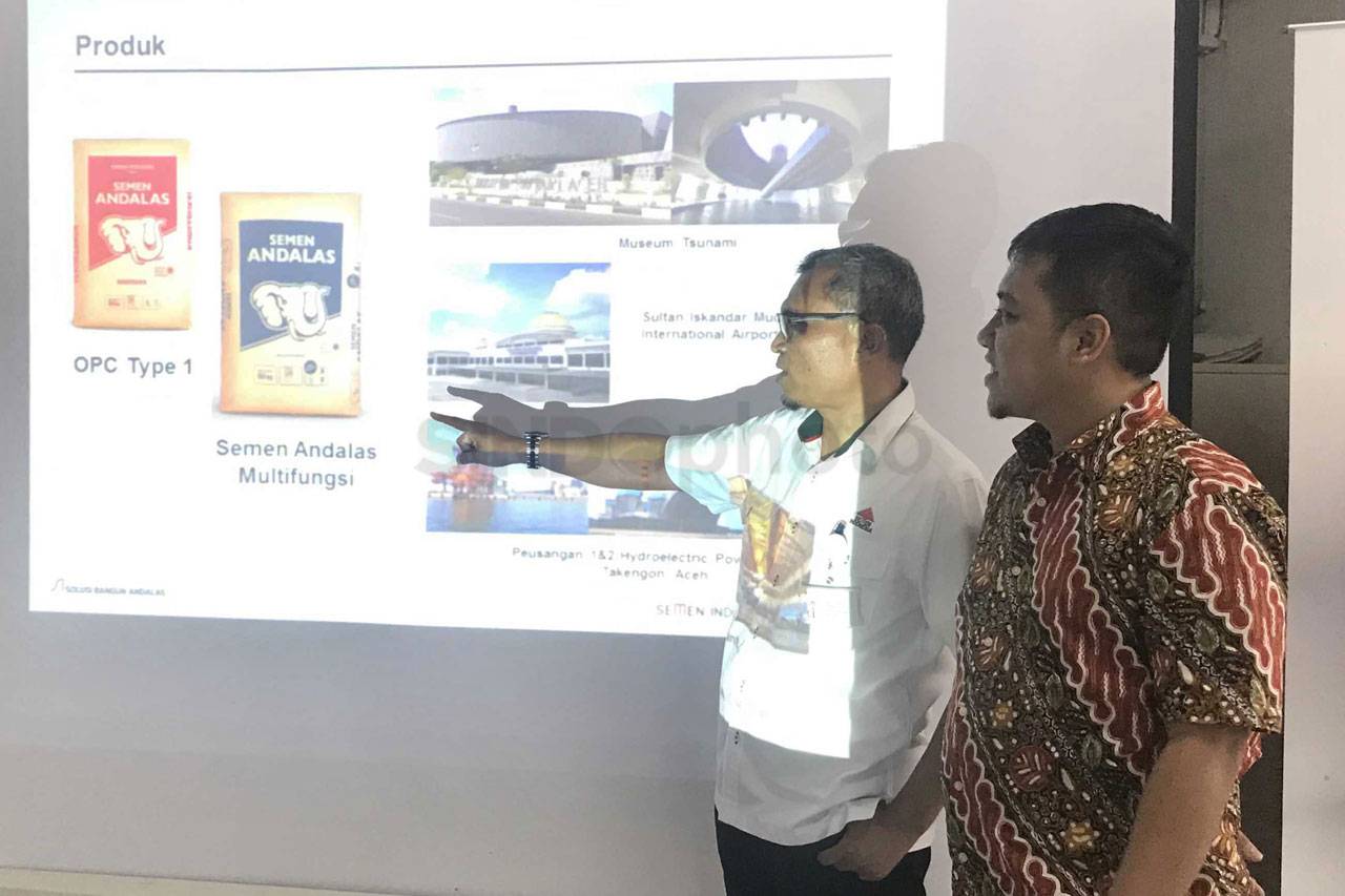 Semen Indonesia Akuisisi...