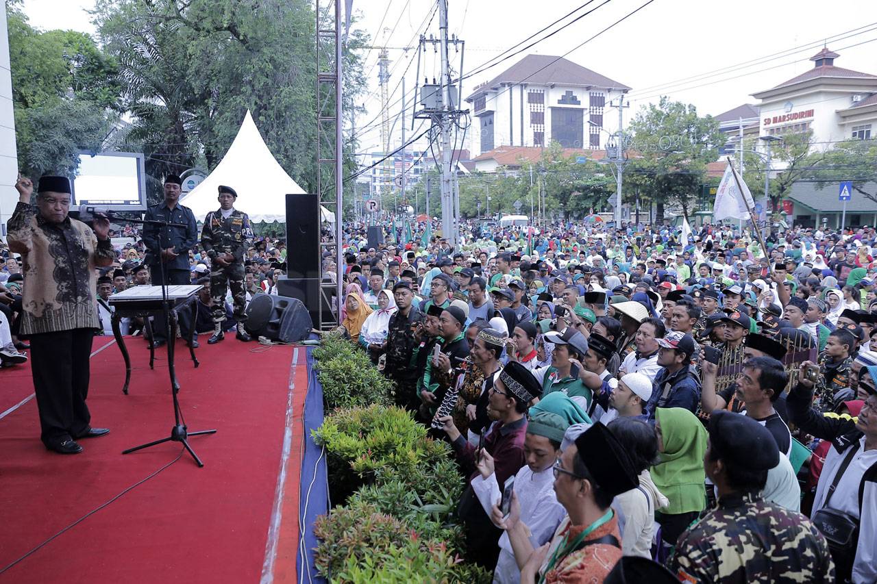 Puluhan Ribu Nahdliyin...