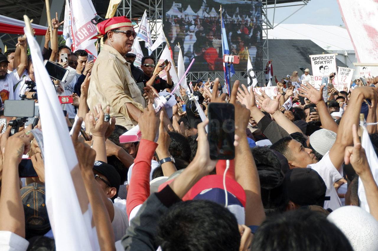 Capres Prabowo Hadiri...