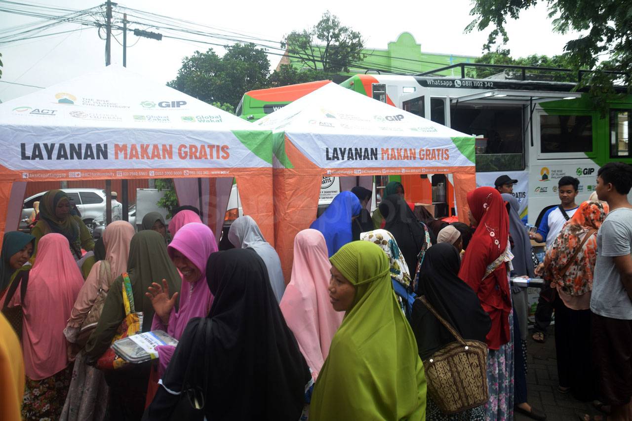 Warga Semarang Antusias...