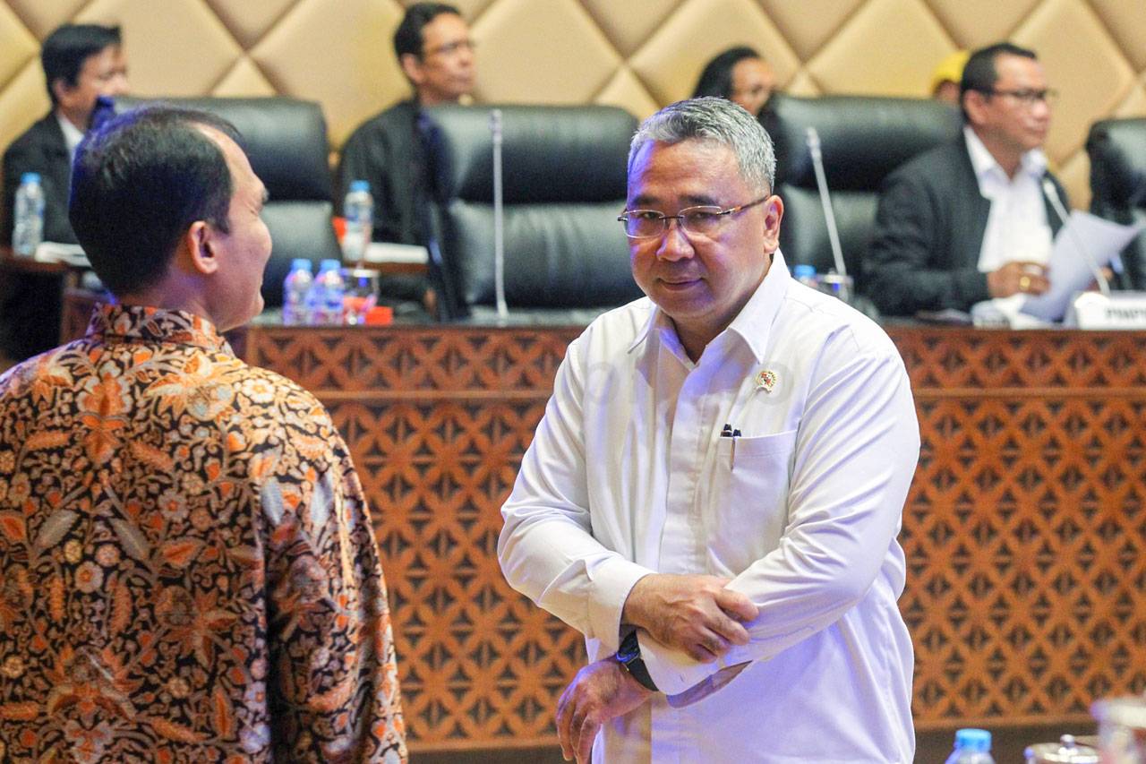 Komisi V DPR Raker Bahas...
