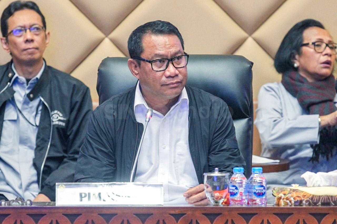 Komisi V DPR Raker Bahas...