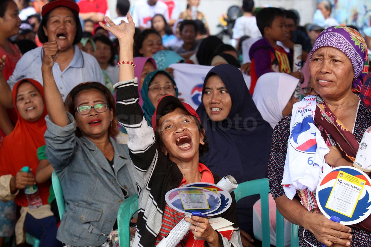 HT Sambangi Bazar Murah...