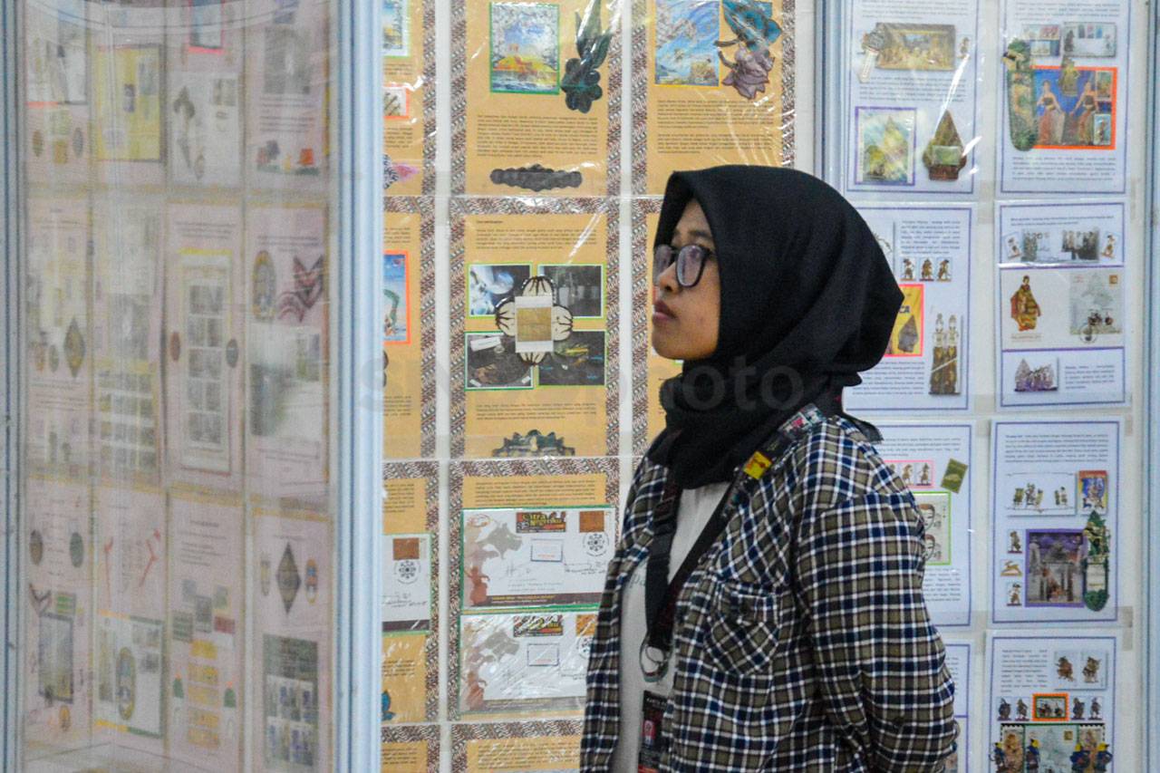 Fadli Zon Saksikan Pameran...