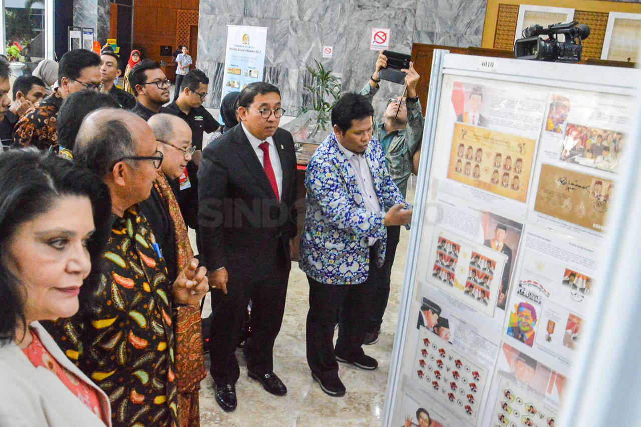 Fadli Zon Saksikan Pameran...