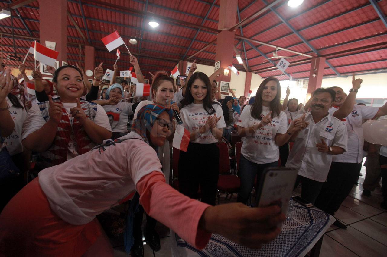 Caleg DPR Liliana Tanoesoedibjo...