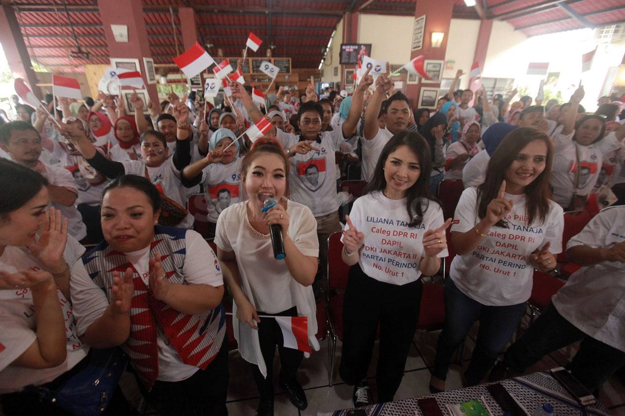 Caleg DPR Liliana Tanoesoedibjo...