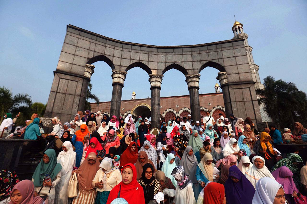 Mengintip Megahnya Masjid...