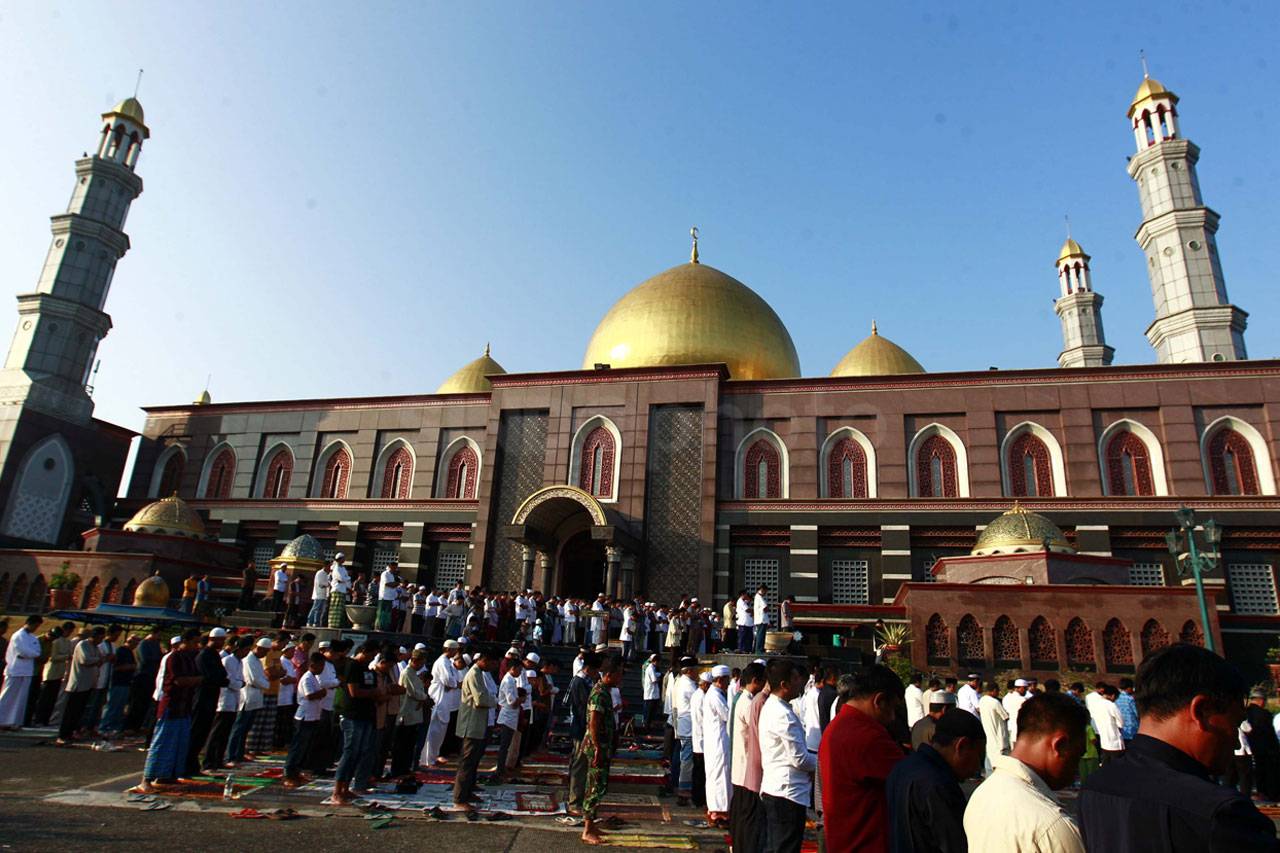 Mengintip Megahnya Masjid...