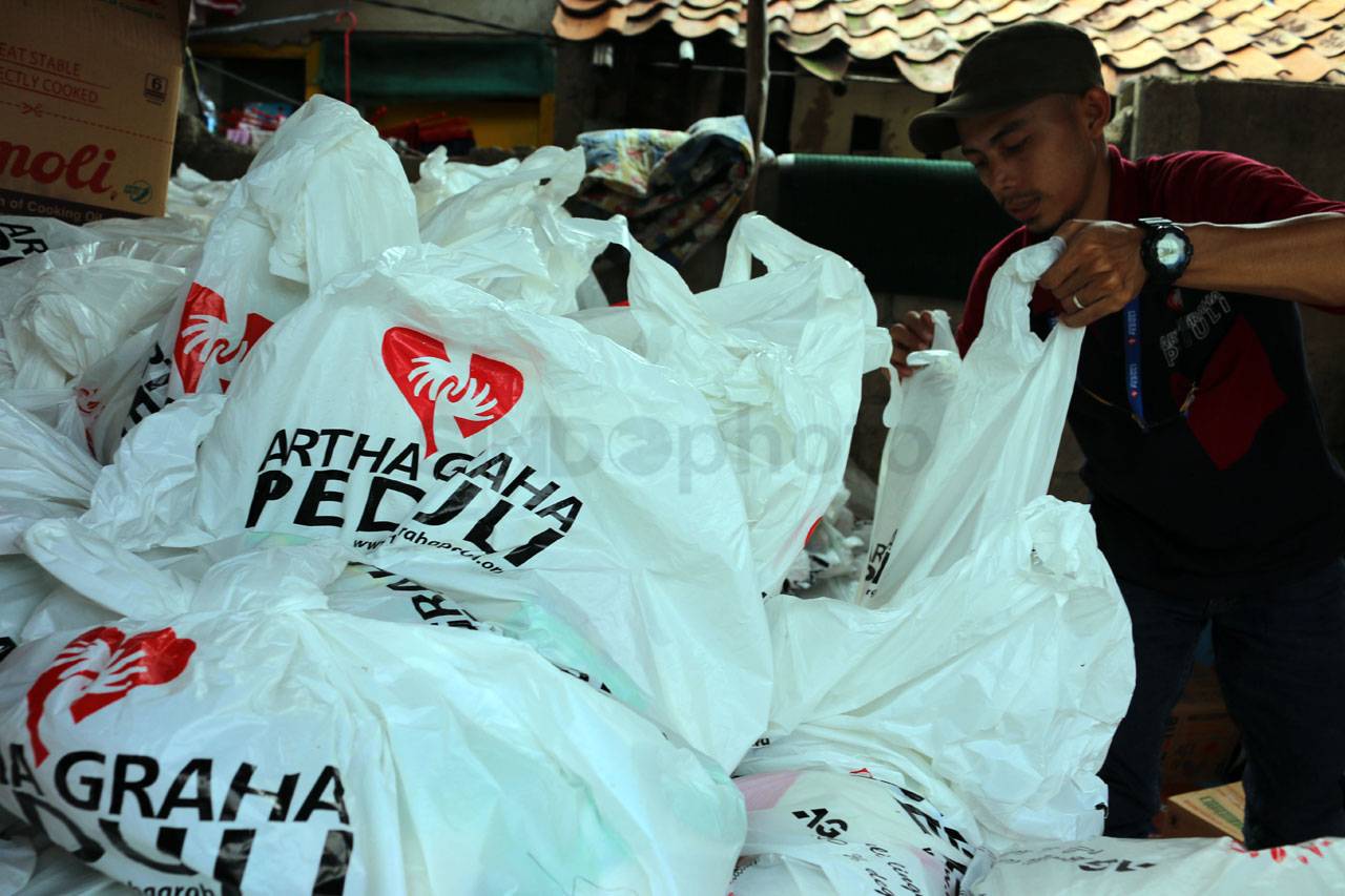 Artha Graha Peduli Gelar...