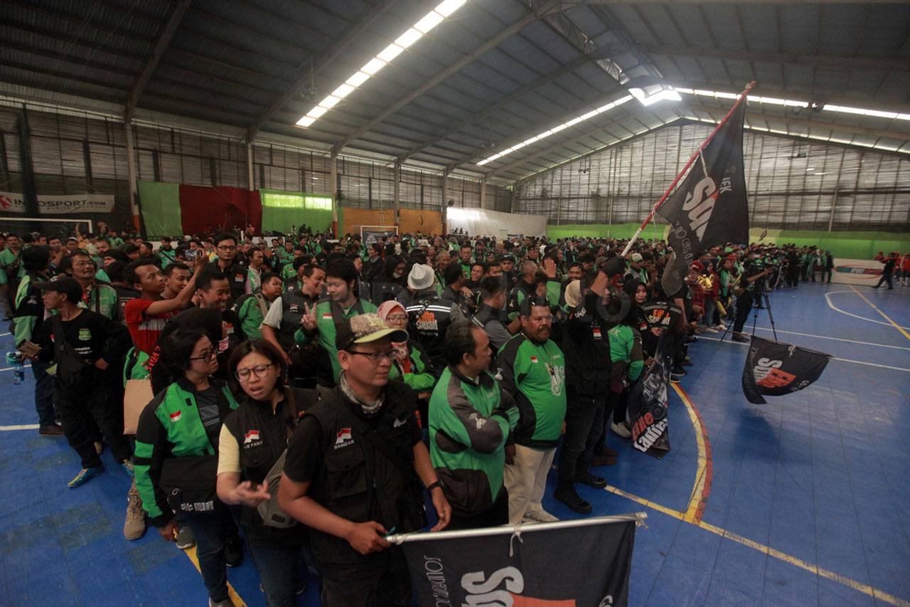 Memupuk Semangat Kebersamaan,...