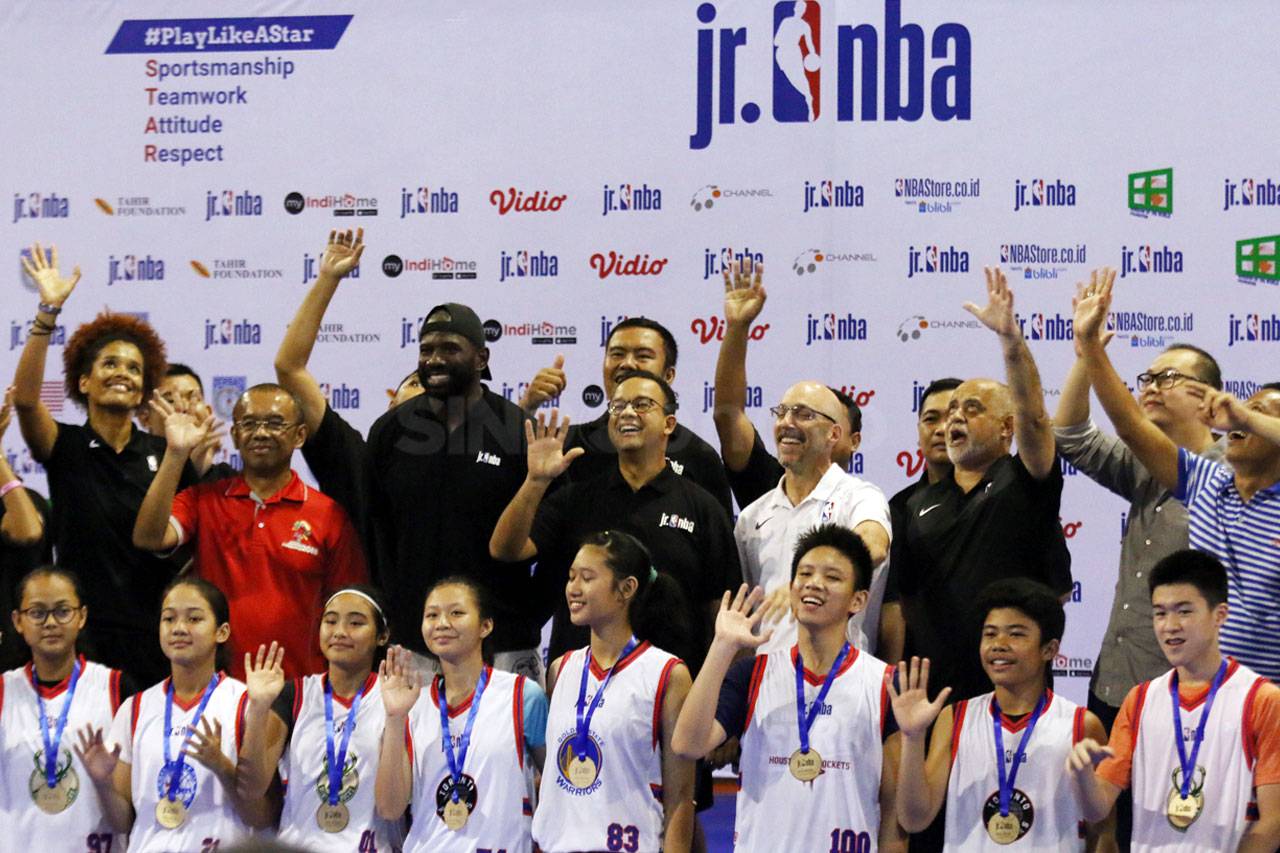 10 Pelajar Indonesia...