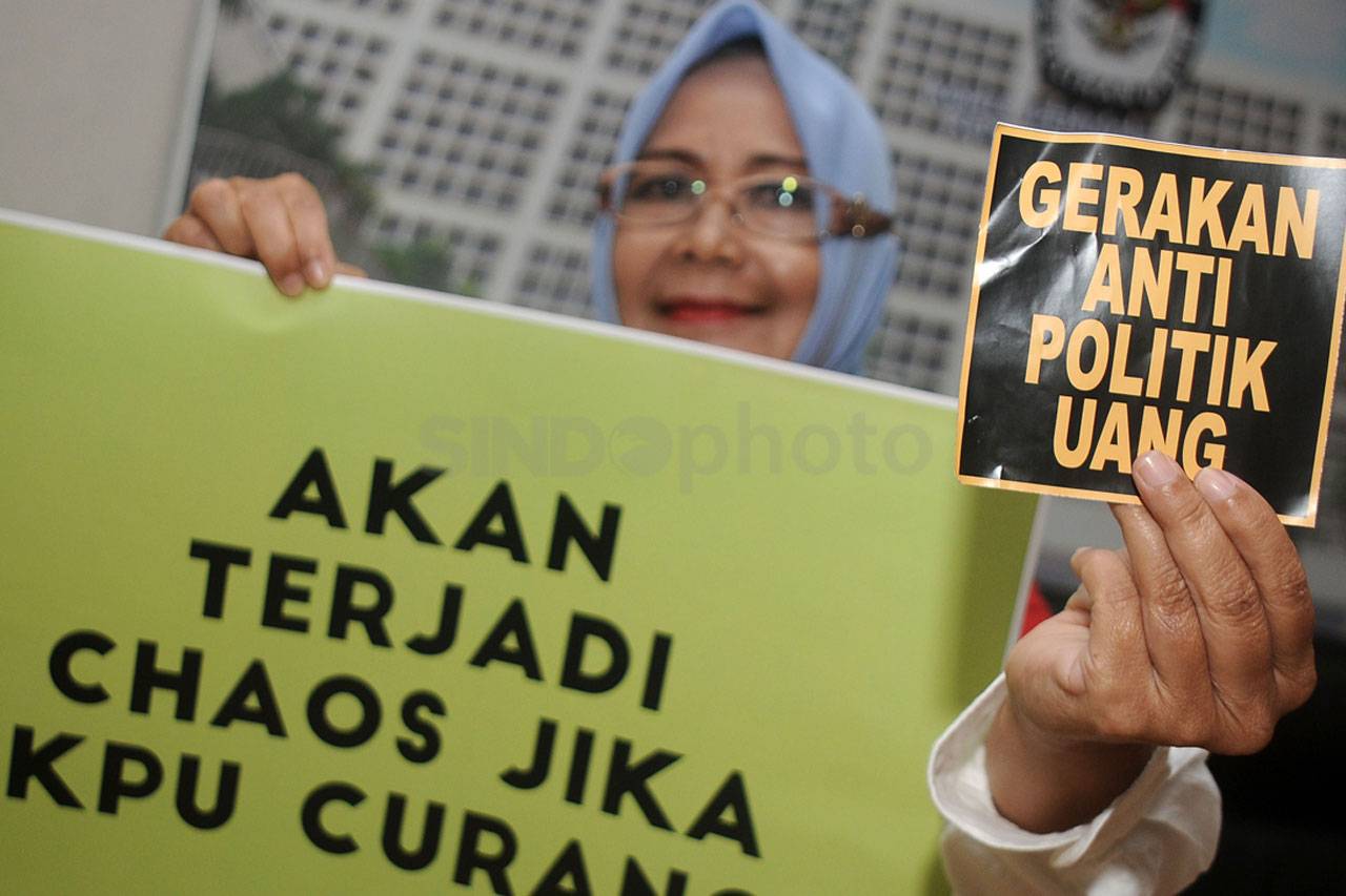 Gerakan Anti Politik...