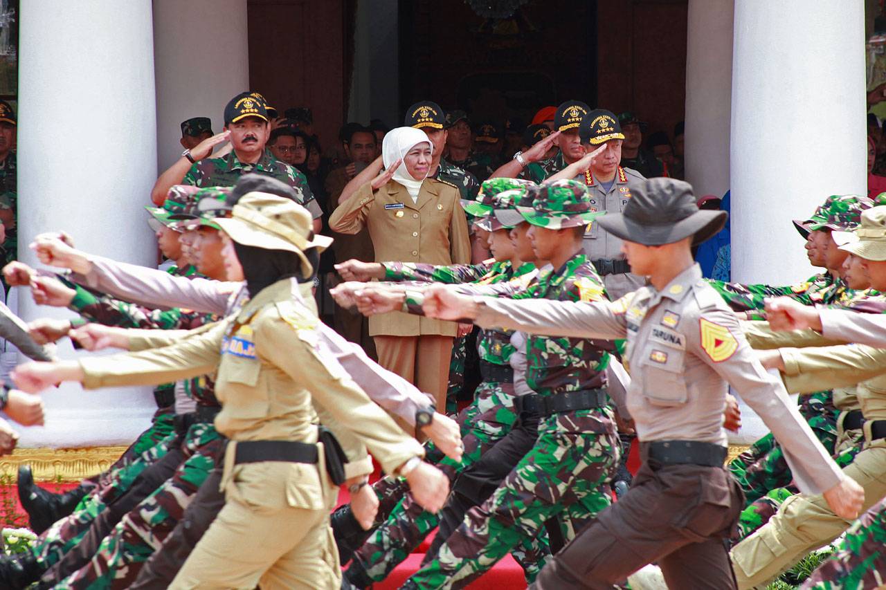 Ratusan Taruna-Taruni...