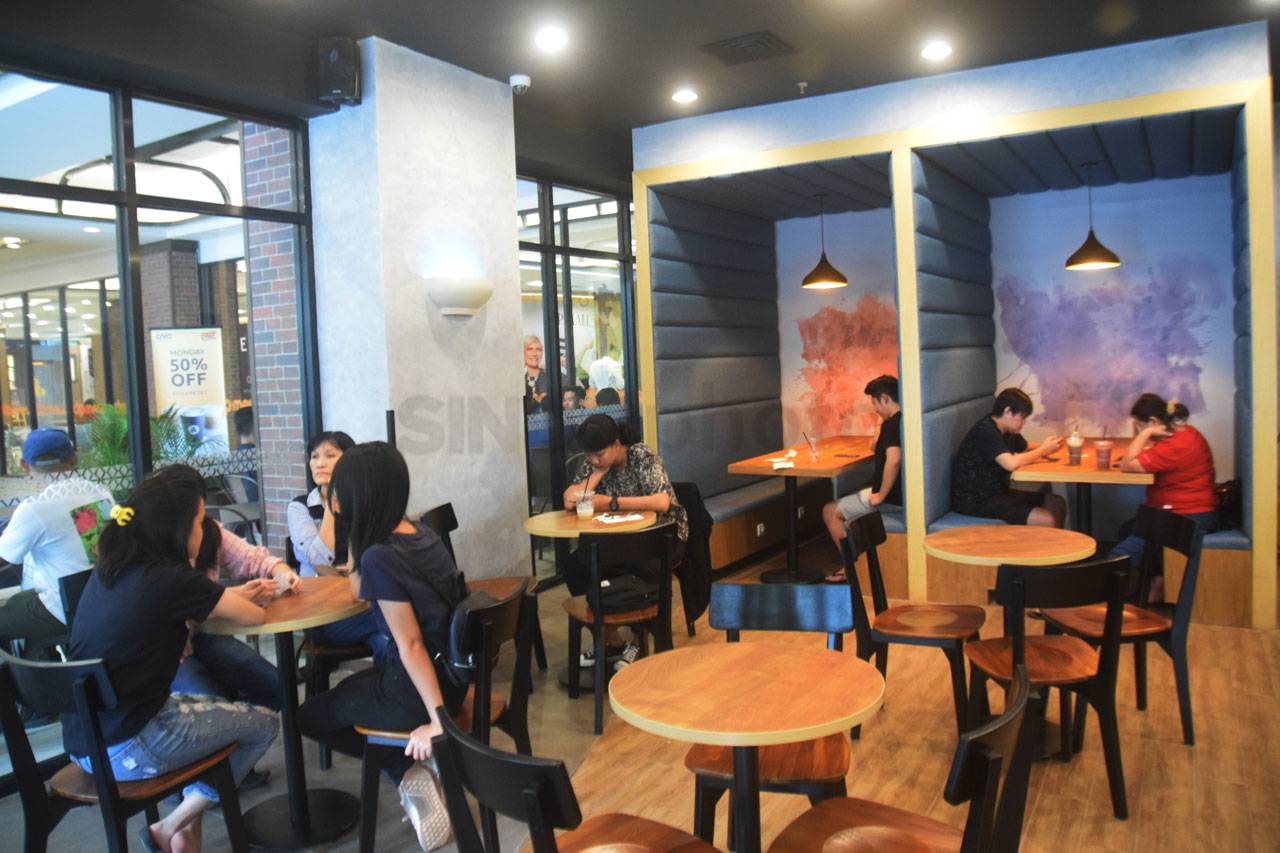 MAXX Coffee Hadir di...
