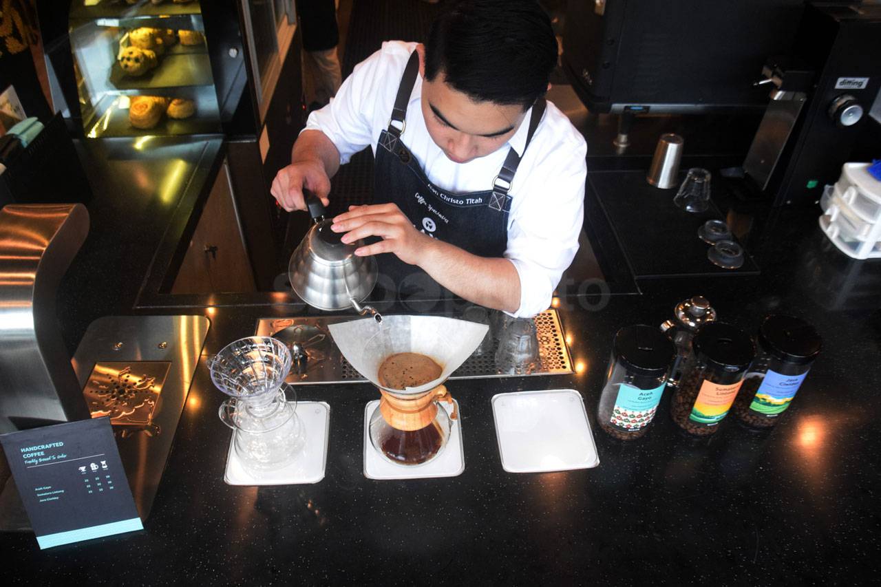 MAXX Coffee Hadir di...