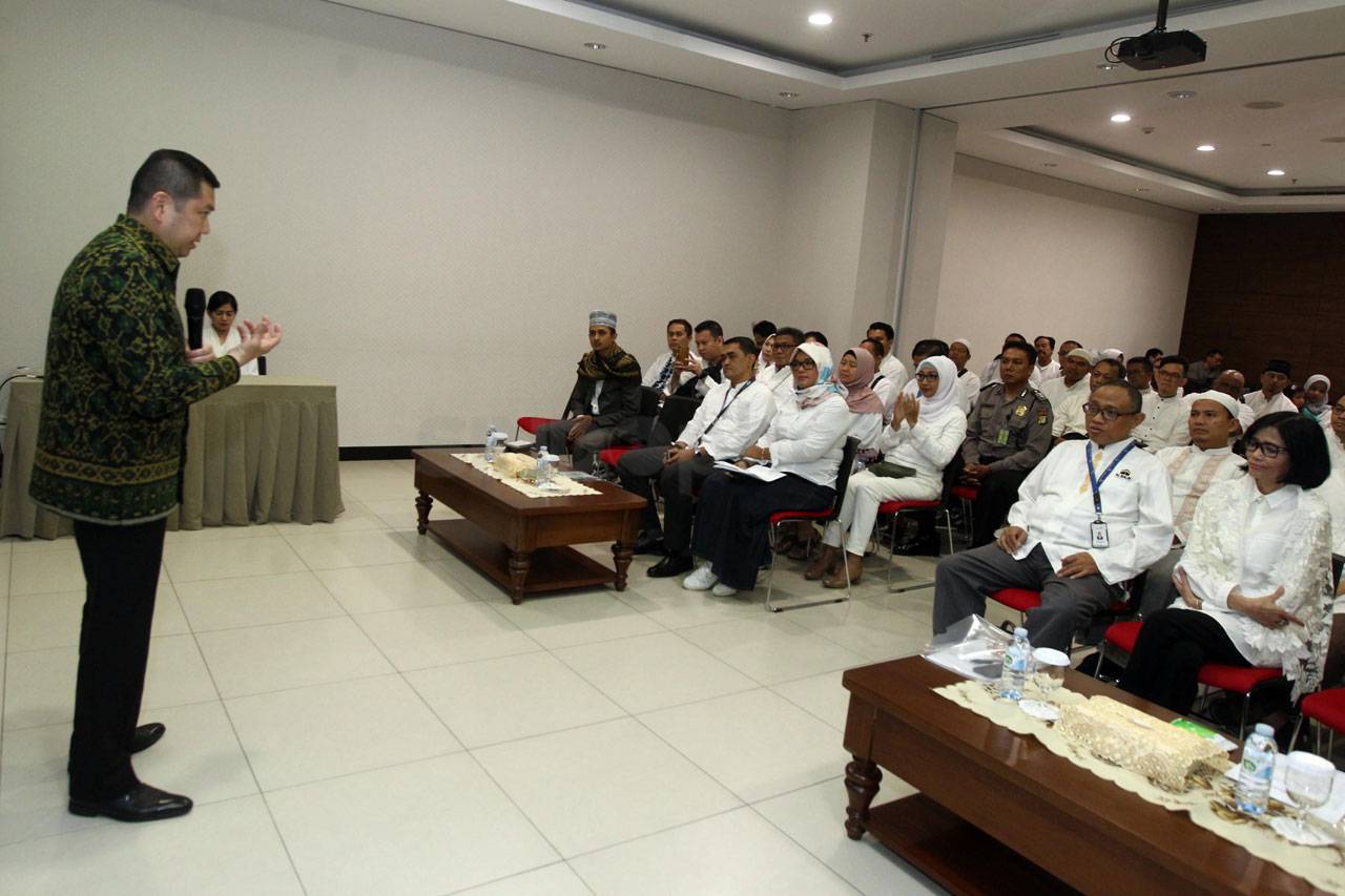 MNC Group Umrahkan 64...