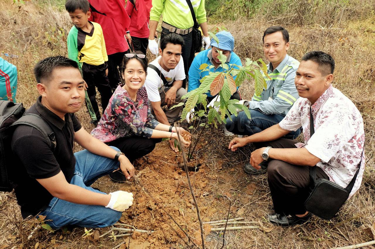 Sambut Earth Hour 2019,...
