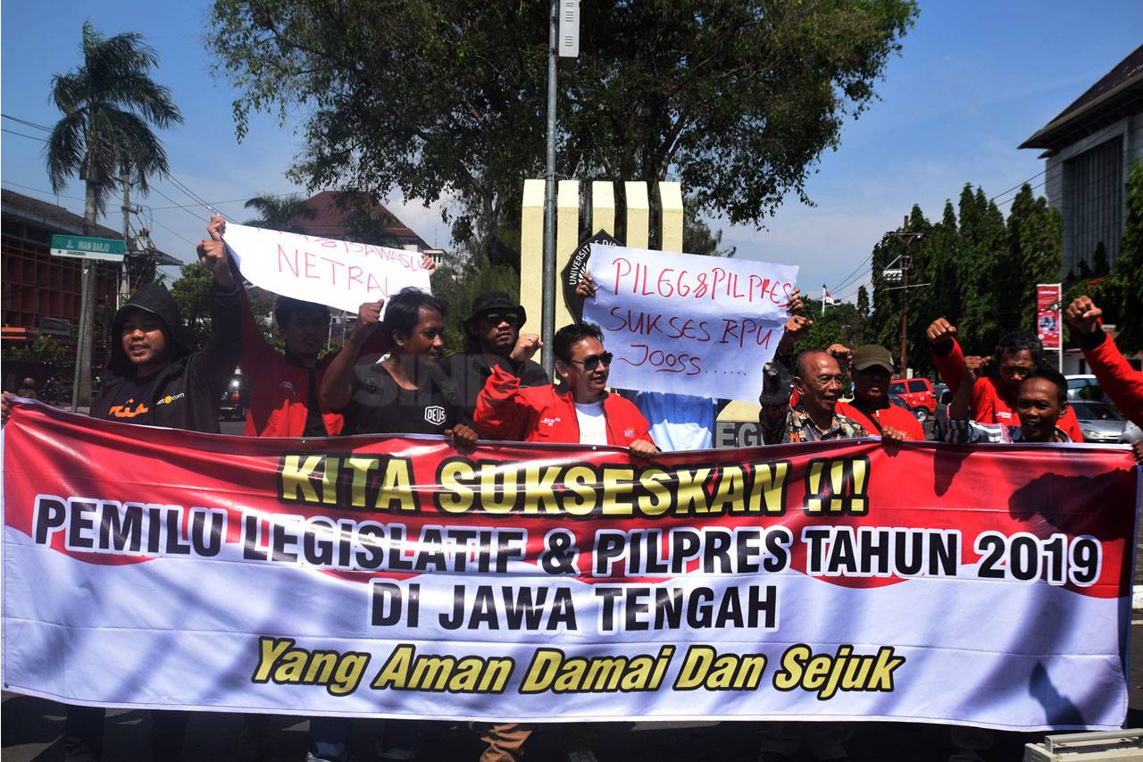 Wartawan Semarang Gelar...