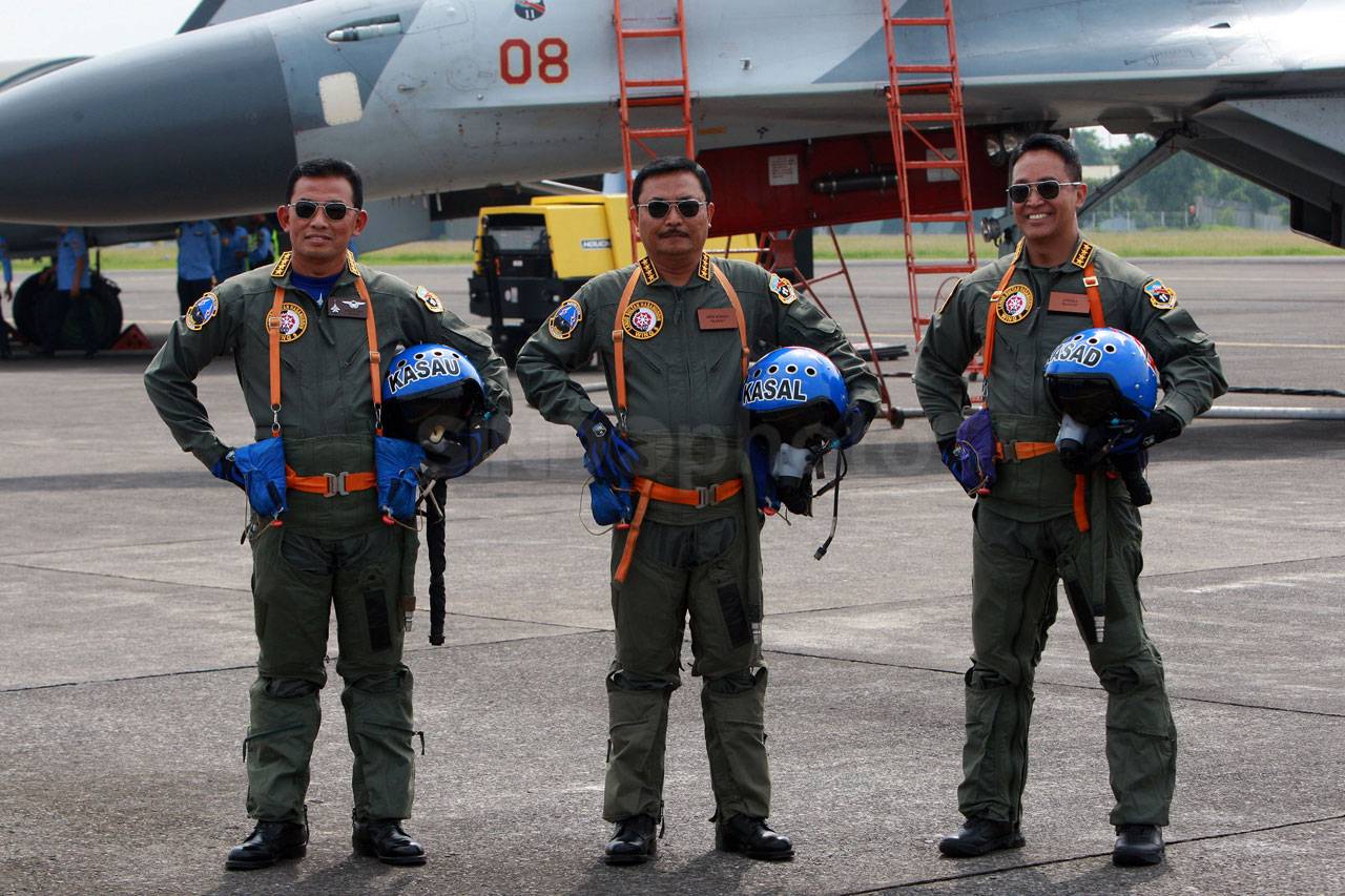 TNI AU Berikan Wing...