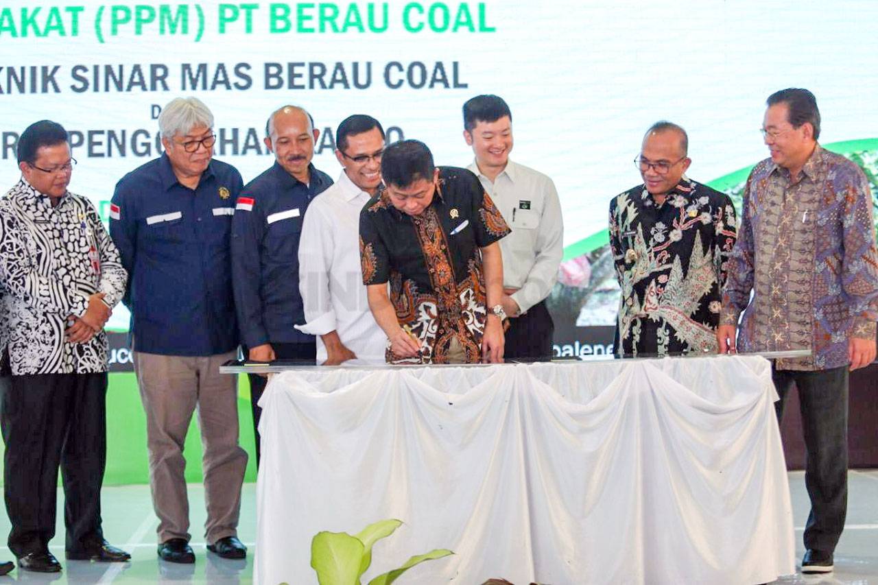 Menteri ESDM Resmikan...