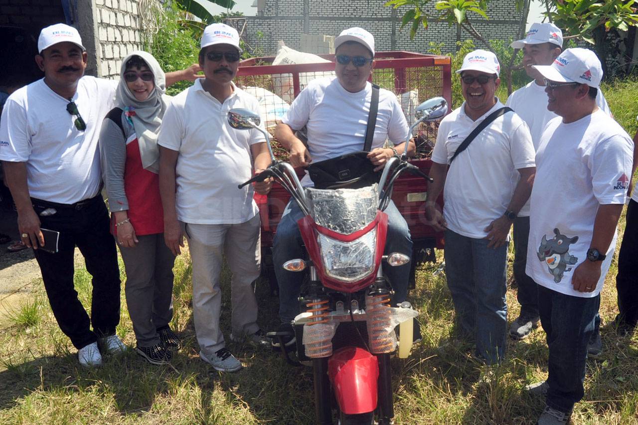 Semen Indonesia Bersih-Bersih...