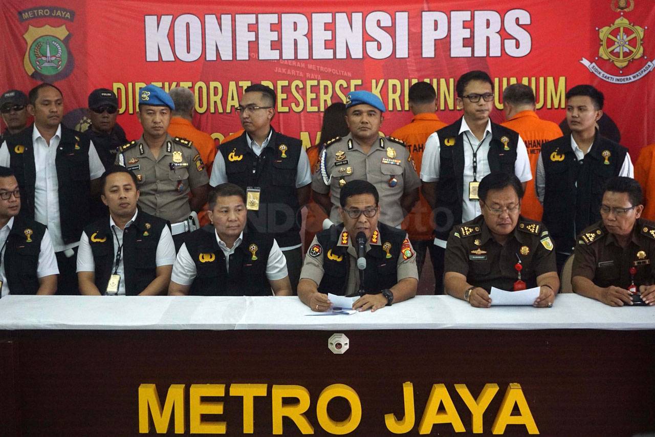 Berkas 6 Tersangka Mafia...