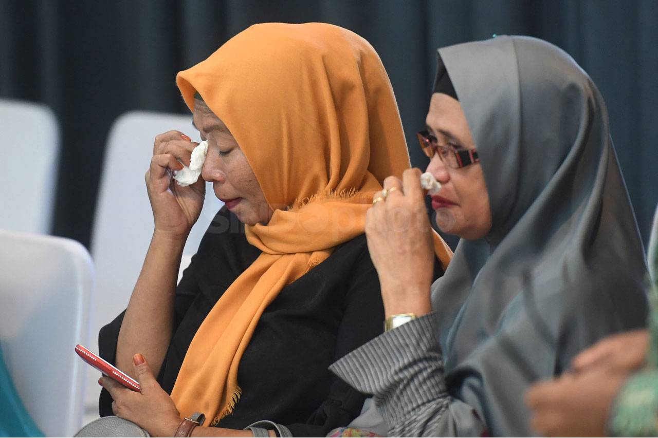 Kemenlu Serahkan Heri...