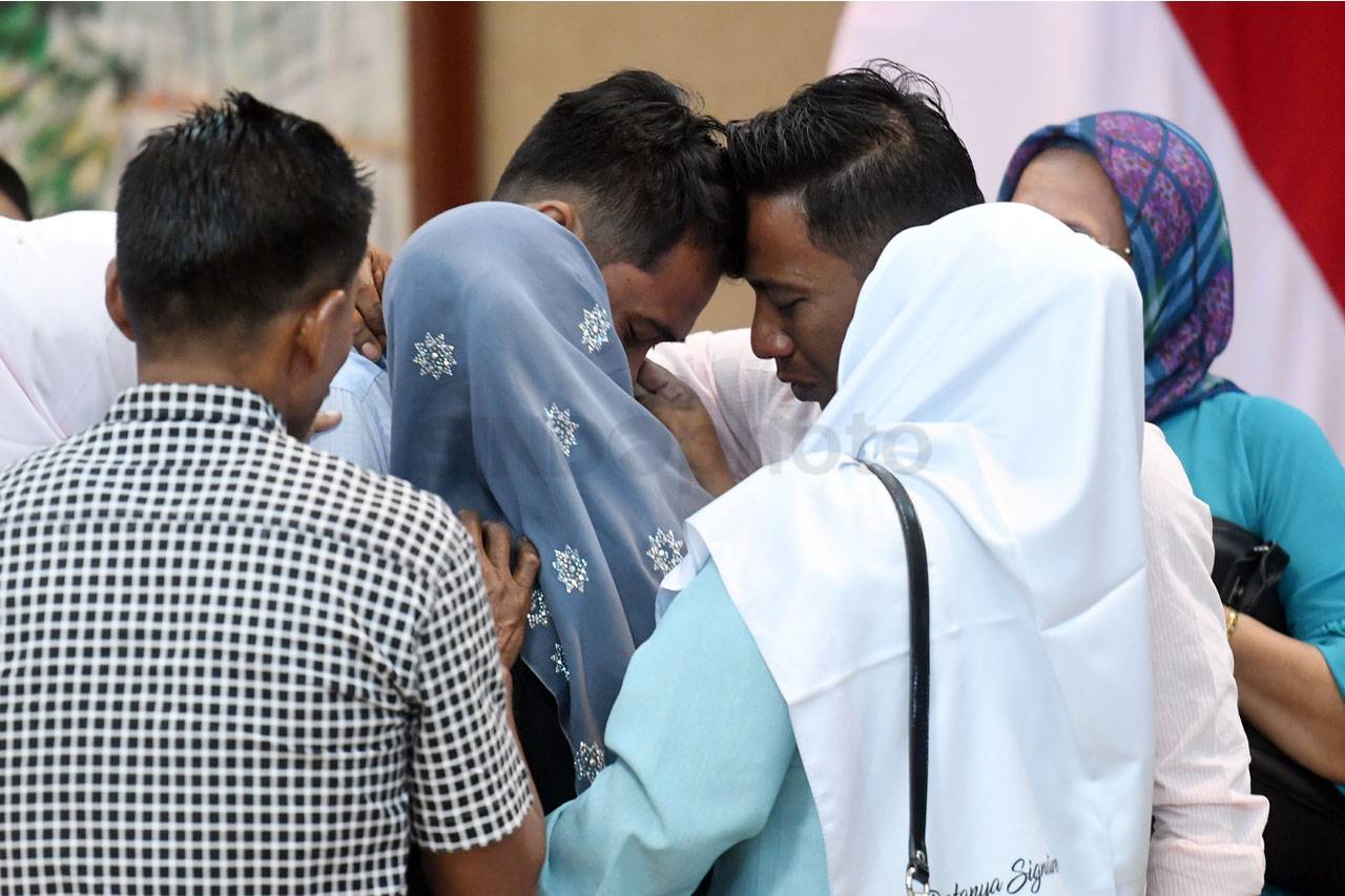 Kemenlu Serahkan Heri...
