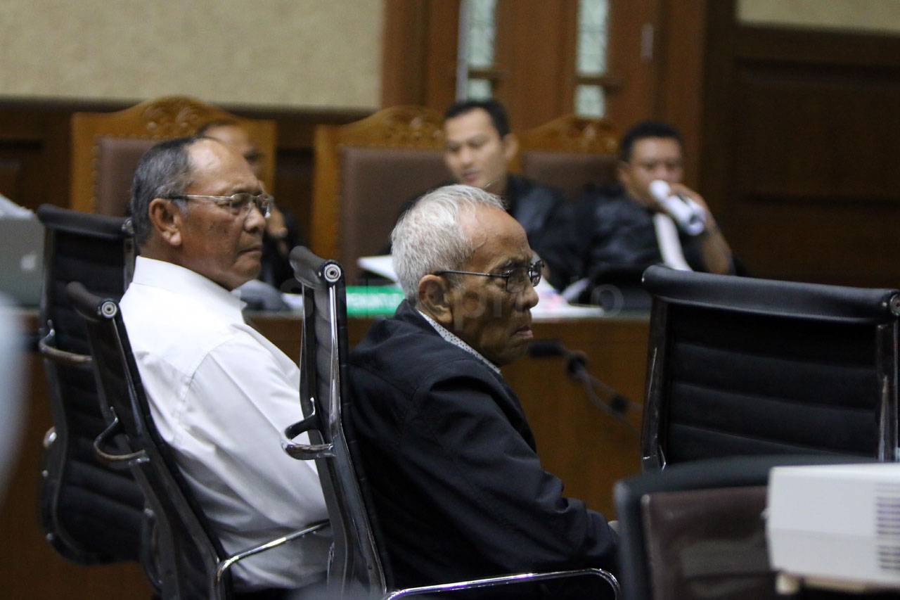 Dua Mantan Komisaris...