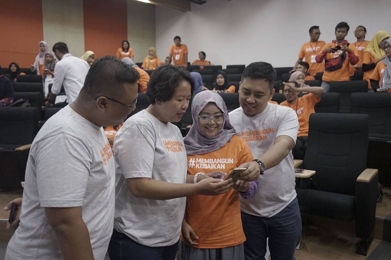 Semen Indonesia Ajak...