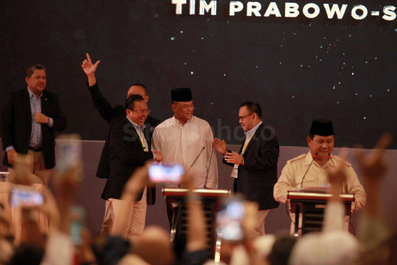 Gatot Nurmantyo Hadiri...