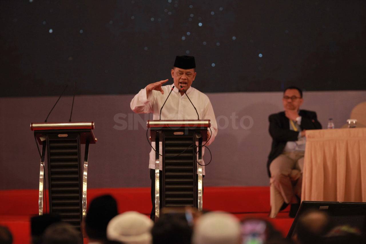 Gatot Nurmantyo Hadiri...