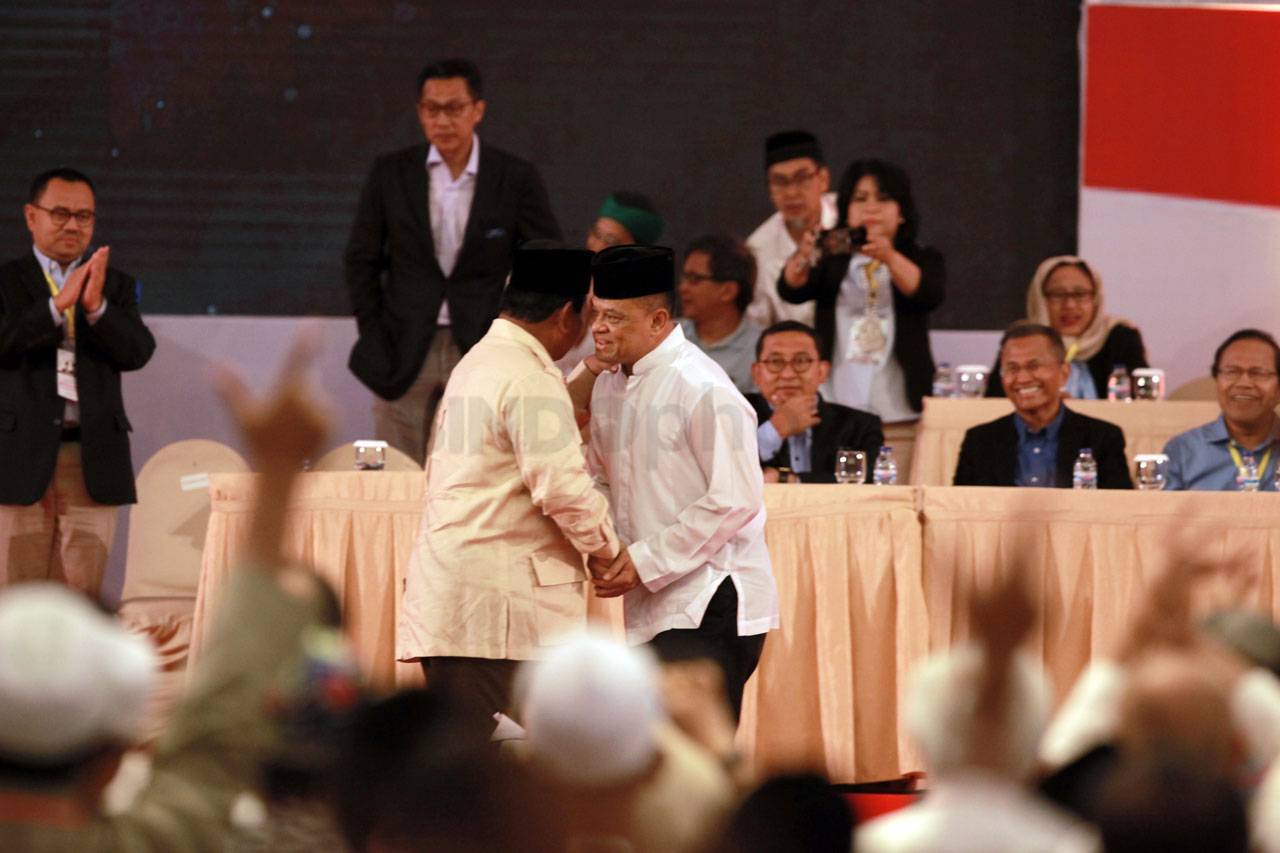 Gatot Nurmantyo Hadiri...