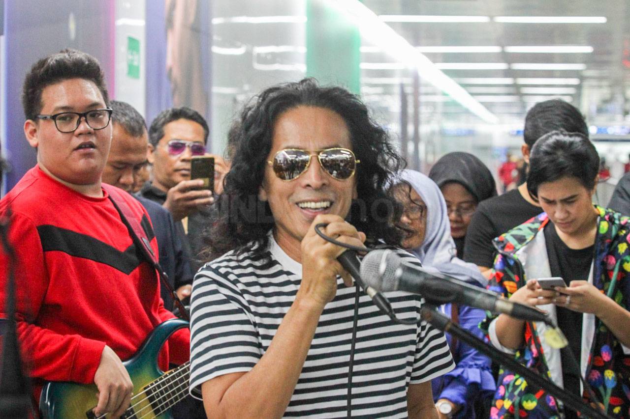 Amy Search Hibur Penumpang...